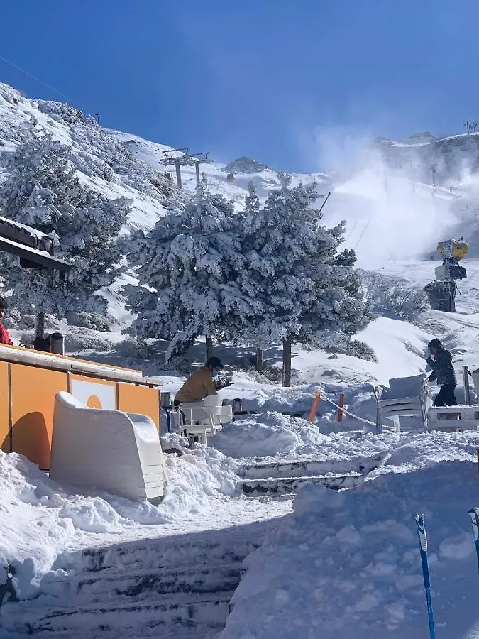 Fantastic Brand New Appartment In Best Location Just Few Steps From The Ski Slope! Private Parking Sierra Nevada