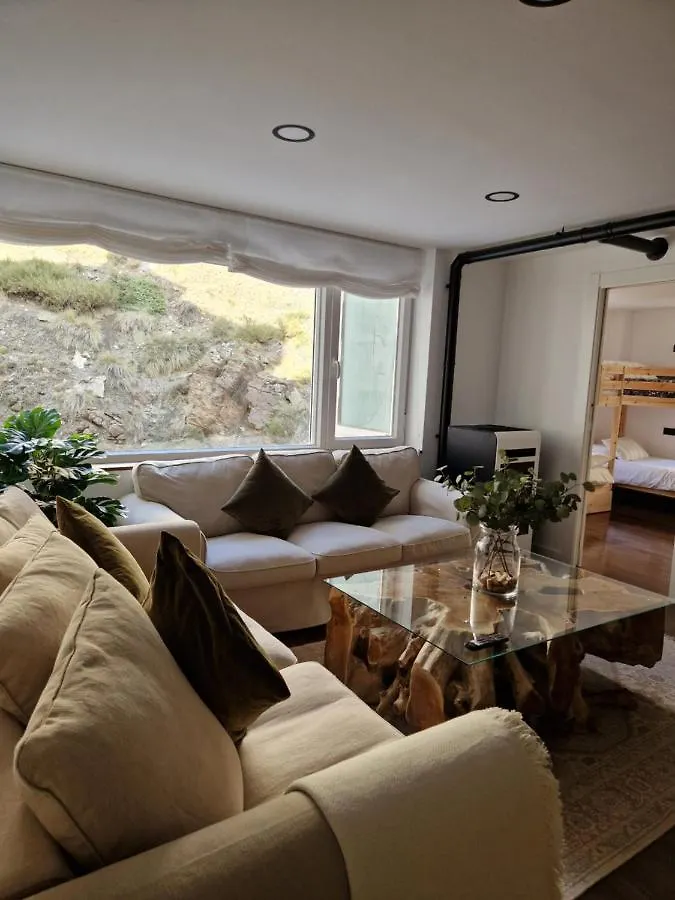 Fantastic Brand New Appartment In Best Location Just Few Steps From The Ski Slope! Private Parking Sierra Nevada Apartment